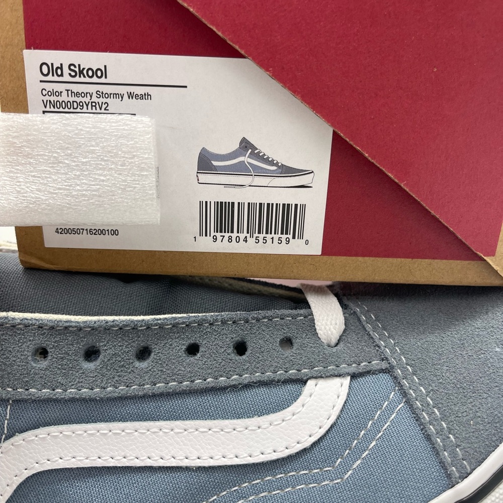 Vans WMNS Old Skool
Color Theory Stormy Weather
VN000D9YRV2 Sneakers s - Picture 16 of 16
